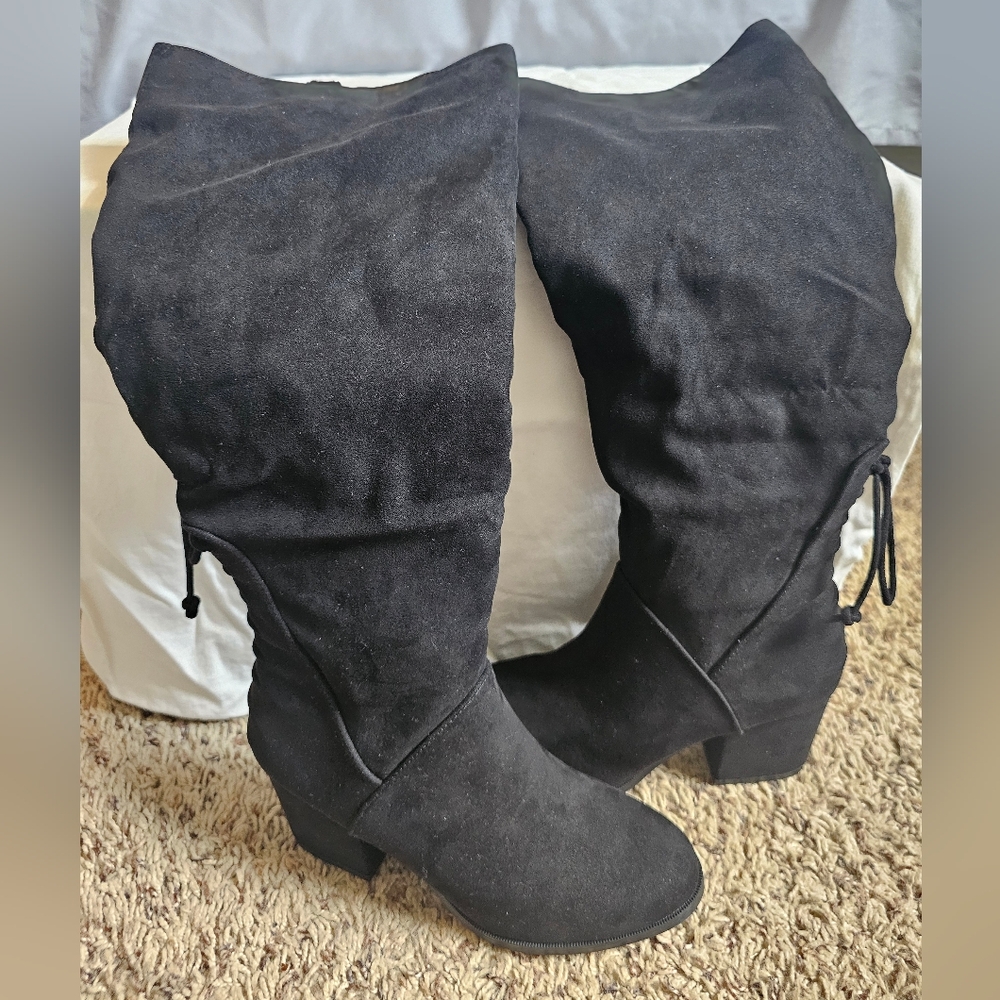 Chic Black Heeled Boots for Women